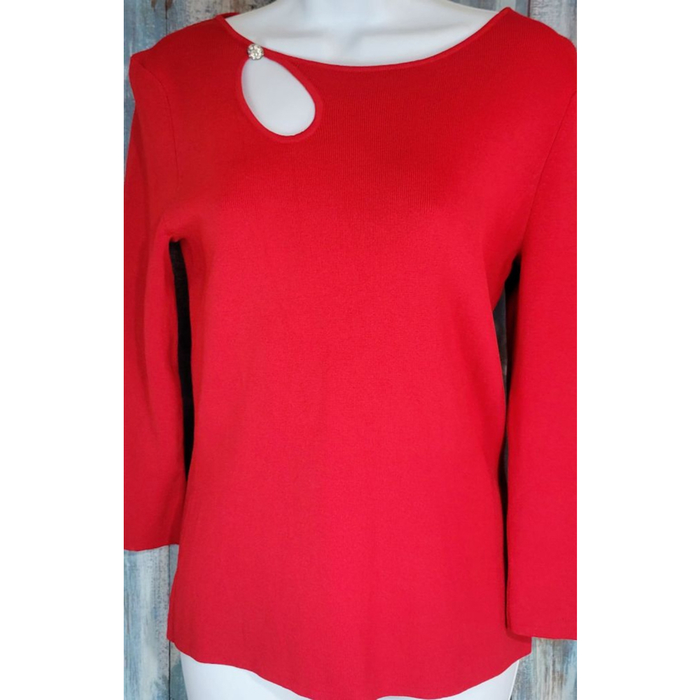 Cable & Gauge Small 3/4 Sleeve Cutout Top